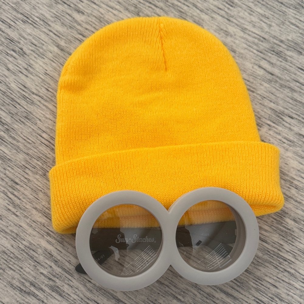 Minions Yellow Beanie and Goggles Set for Halloween